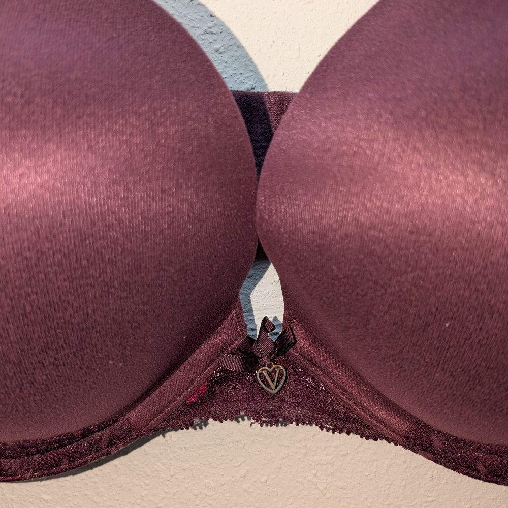 Victoria's Secret-Body By Victoria Push Up- Burgundy Lace Bra-38C - Picture 2 of 4
